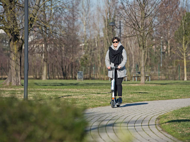 Z3 2-wheel scooter electric with high quality